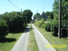 Dorfstrasse in Bartschendorf in Höhe der Feuerwehr